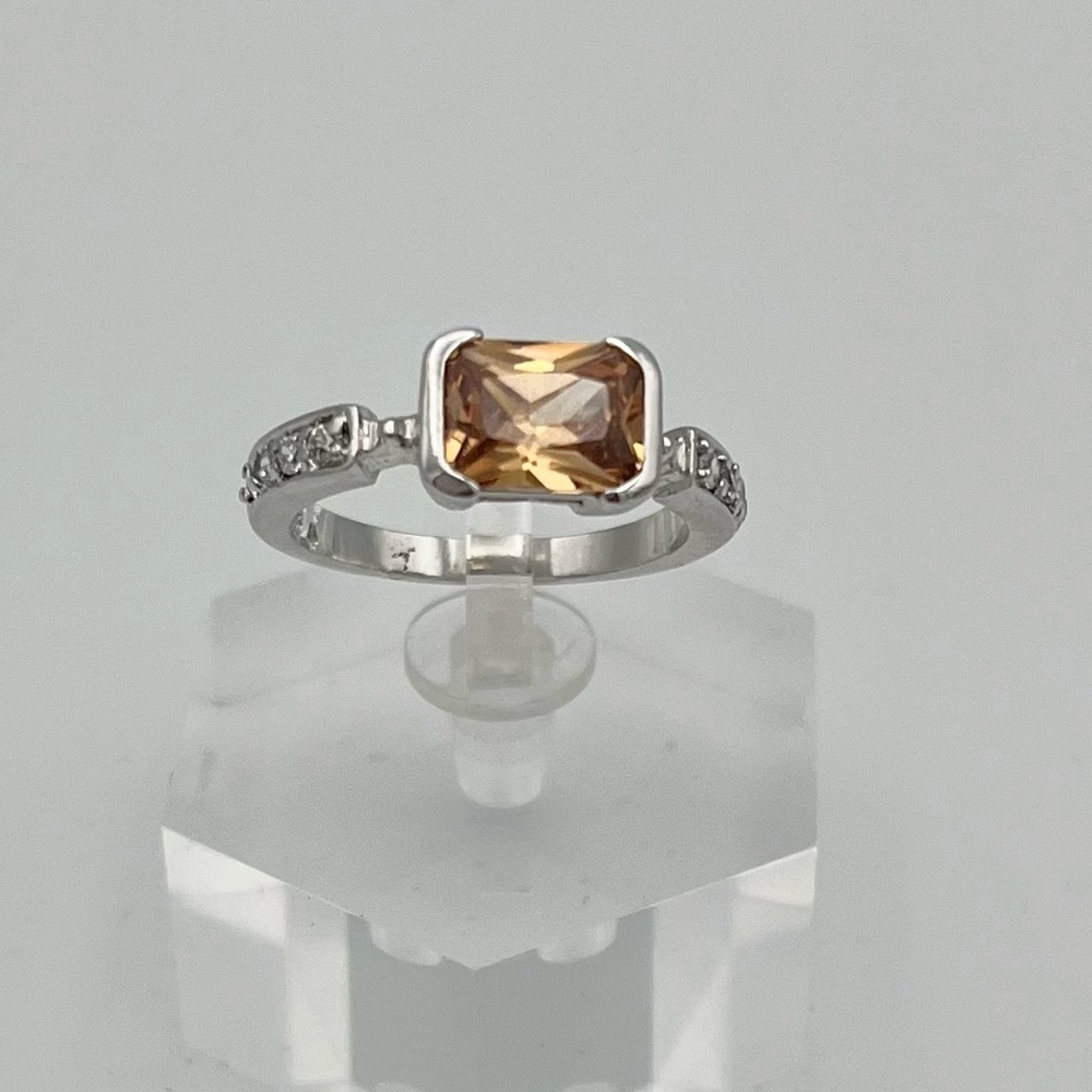 Elegant 925 Sterling Silver Ring Champagne Radiant Cut Stone Sparkling CZ Size 6 - Picture 2 of 4